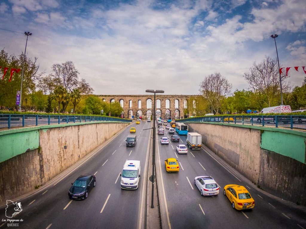 L'aqueduc de Valens dans mon article Carnet de voyage à Istanbul : Ville de contrastes et de découvertes #istanbul #turquie #voyage