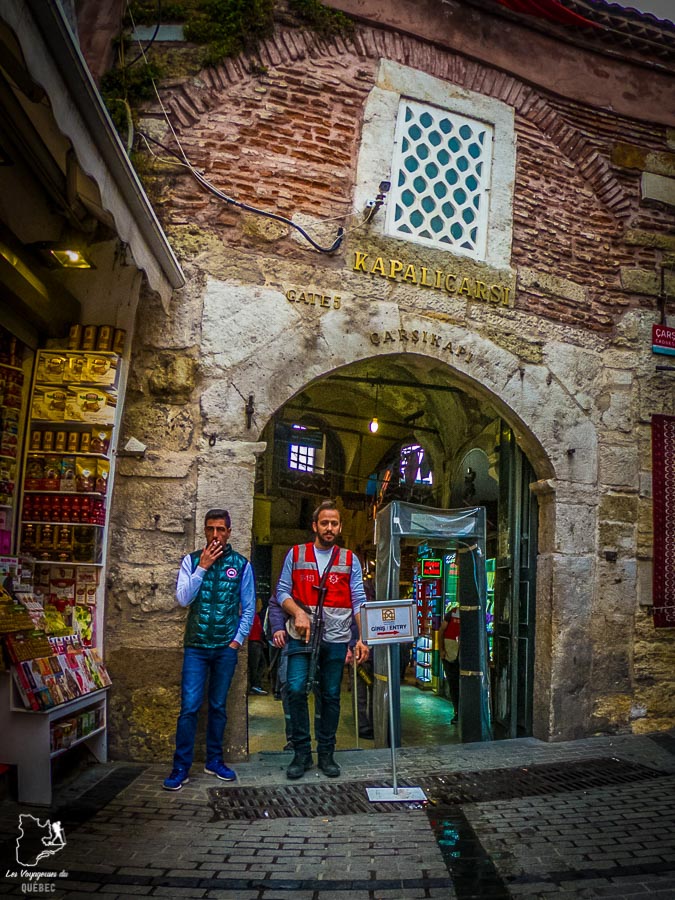 Au bazar d'Istanbul dans mon article Carnet de voyage à Istanbul : Ville de contrastes et de découvertes #istanbul #turquie #voyage #bazar