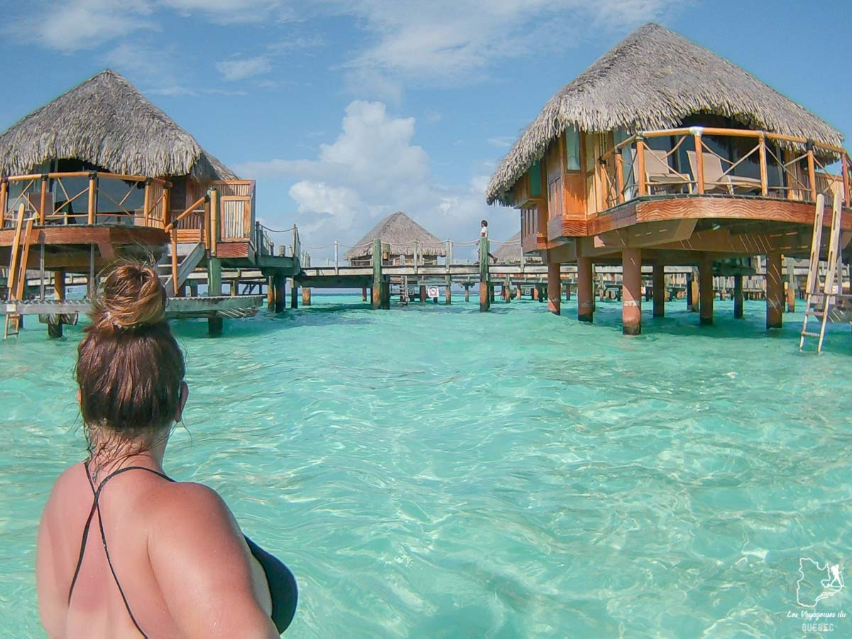 Bungalow sur pilotis au Pearl beach resort à Bora Bora dans mon article Polynésie française : palmarès d’un mois de voyage dans ces îles du Pacifique #polynesiefrancaise #polynesie #oceanie #voyage #paradis #mer #borabora 