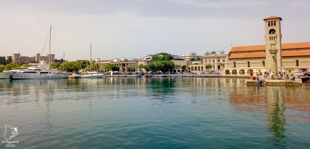Port de Mandraki à Rhodes dans mon article Rhodes en Grèce : Petit guide pour savoir que faire à Rhodes et visiter #rhodes #ilesderhodes #rhodesengrece #grece #ile
