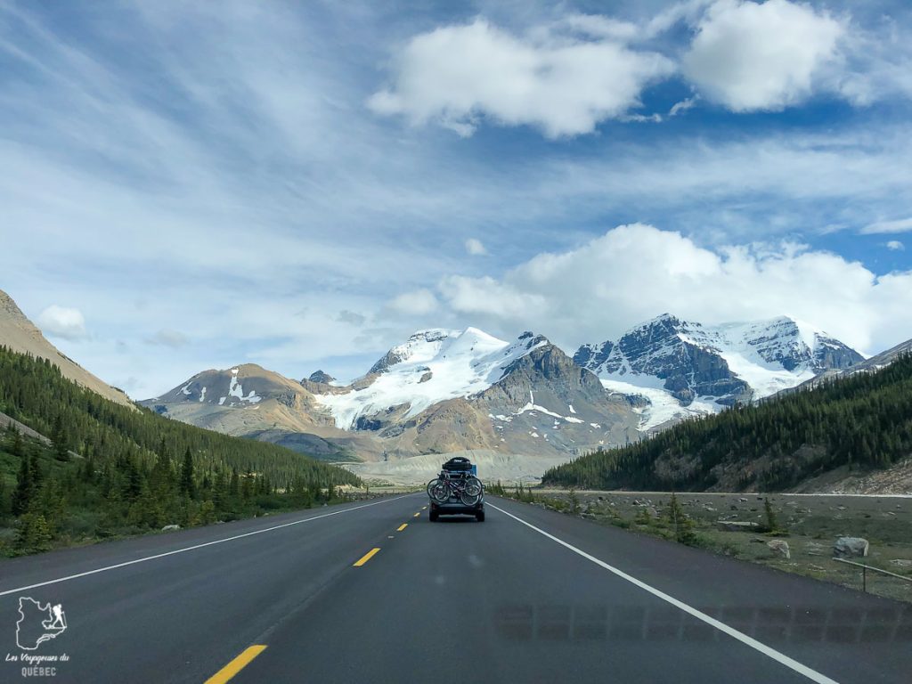 Sur Icefields Parkway dans les Rocheuses canadiennes dans notre article Rocheuses canadiennes : road trip de 3 jours entre Banff et Jasper #rocheuses #rocheusescanadiennes #ouestcanadien #canada #voyage #montagne #alberta #jasper