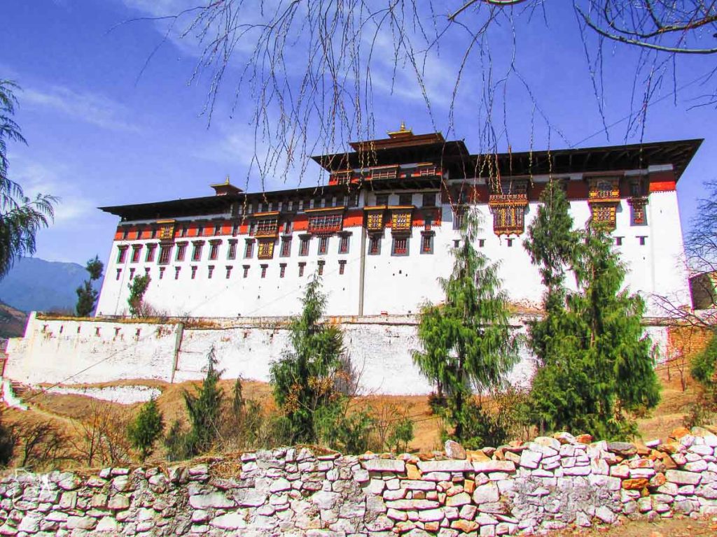 Forteresse de Paro à visiter au Bhoutan dans notre article Visiter le Bhoutan : Voyage dans ce petit royaume enchanteur hors du temps #bhoutan #asie #voyage