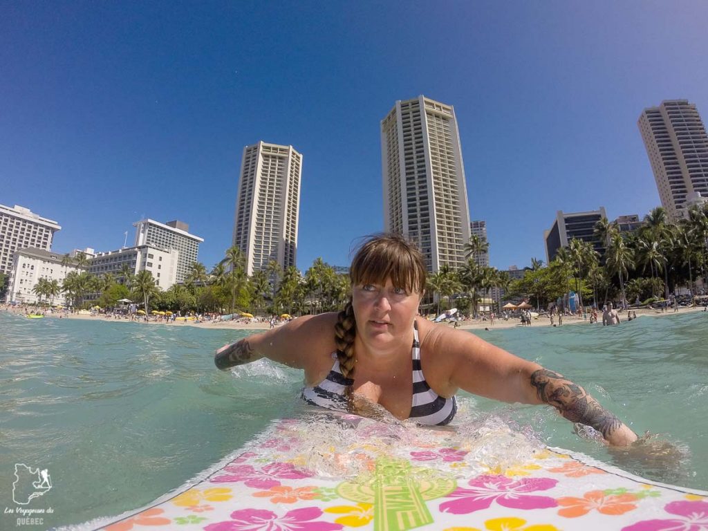 Surfer la vague parfaite dans notre article Le surf à Oahu : Mes plus beaux spots de surf sur cette île d’Hawaii #surf #oahu #waikiki #usa #voyage #spotdesurf