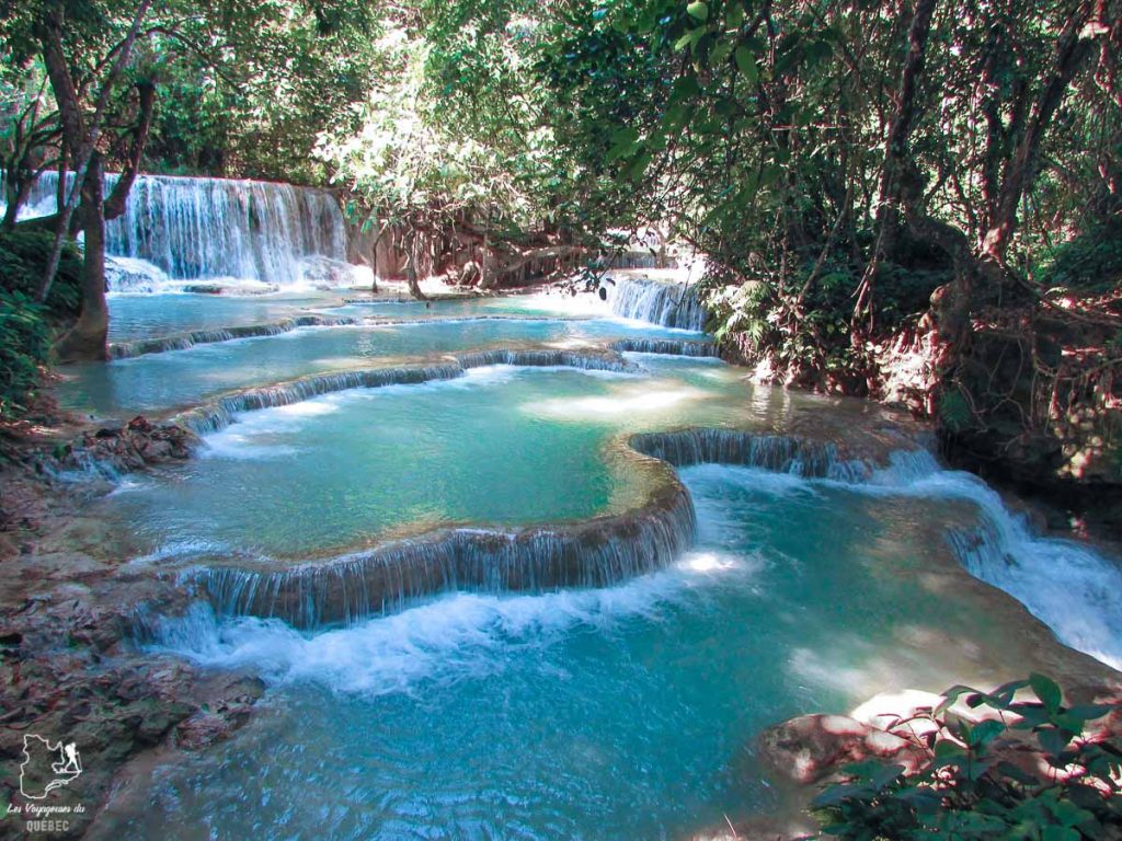 Kuang Si waterfall à Luang Prabang au Laos dans mon tour du monde d'un an dans notre article Mon tour du monde d’un an à 50 ans : le voyage d’une vie #tdm #tourdumonde #voyage #voyageunan #senior