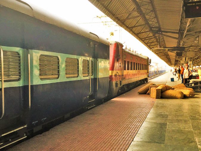 Démystifier la réservation de train en Inde dans notre article Bus et train en Inde : Démystifier la réservation de train en Inde et de bus #train #bus #inde #voyage #transport #sedeplacer