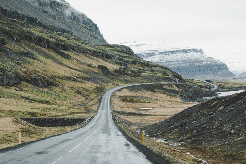 Faire un road trip en Islande dans notre article Organiser un road trip entre filles : 12 destinations pour faire un road trip au féminin #roadtrip #voyage #voyageraufeminin #inspirationvoyage