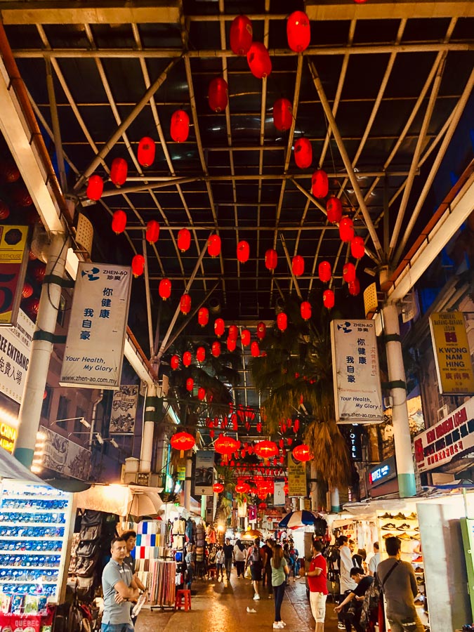Le quartier chinois de Kuala Lumpur sur Jalan Petaling street dans notre article Que faire à Kuala Lumpur lors d’une escale de 24 heures #kualalumpur #malaisie #asiedusudest #voyage #escale