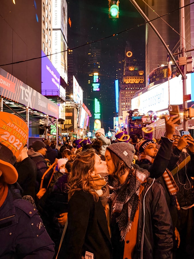 Célébrations du Nouvel An sur Times Square dans notre article Mes astuces pour célébrer le Nouvel An à New York #NewYork #NYC #USA #NouvelAn #NewYear