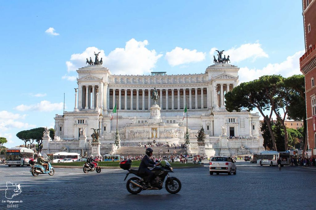La Piazza Venezia à Rome dans notre article Visiter Rome en 4 jours : Que faire à Rome, la capitale de l’Italie #rome #italie #europe #voyage
