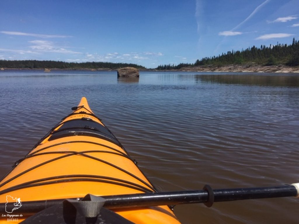 Kayak sur la Côte-Nord dans notre article Visiter la Côte-Nord au Québec : mes coups de cœur tout en nature #cotenord #quebec #canada #nature