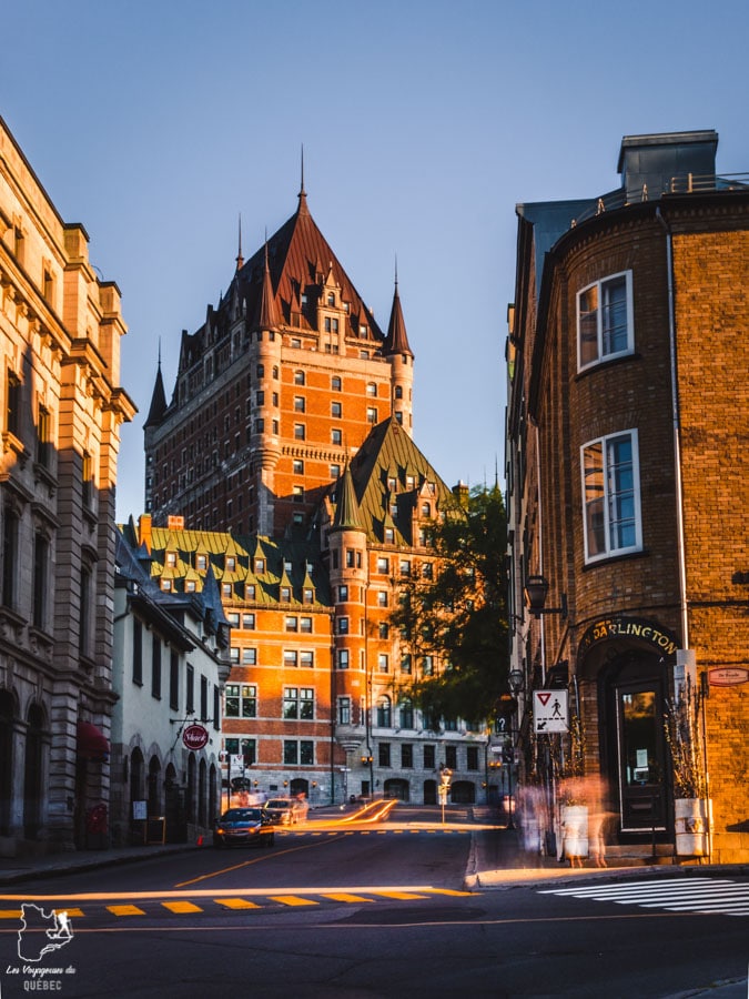 Photographier le château Frontenac à partir de la rue du Fort dans notre article Visiter Québec à travers ses plus beaux points de vue : 12 endroits où photographier la ville de Québec #quebec #villedequebec #canada #photographie
