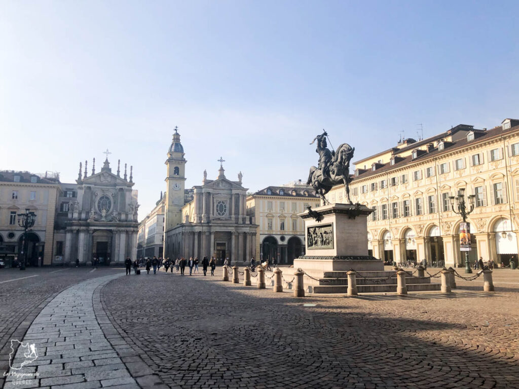 Piazza San Carlo à Turin en Italie dans notre article Visiter Turin en 1 jour : Que voir et que faire à Turin en Italie #turin #italie #europe #voyage