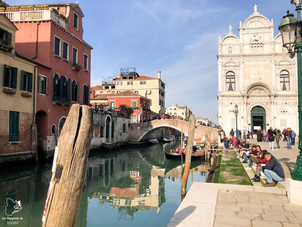Balade dans les ruelles de Venise dans notre article Visiter Venise en 4 jours : Que voir et que faire à Venise en Italie #venise #venetie #italie #voyage #europe