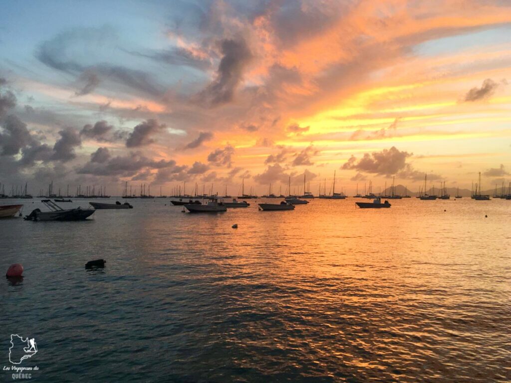 Coucher de soleil sur la plage Sainte-Anne en Martinique dans notre article Que faire en Martinique : 10 incontournables à visiter sur l’île aux fleurs #martinique #france #caraibes #antilles #amerique #voyage #ile