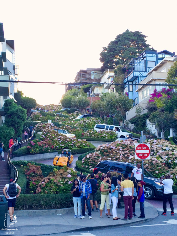 Rue en zigzag Lombard Street à San Francisco dans notre article Que voir à San Francisco aux USA : ma découverte de la ville en 7 jours #sanfrancisco #californie #usa #etatsunis #voyage