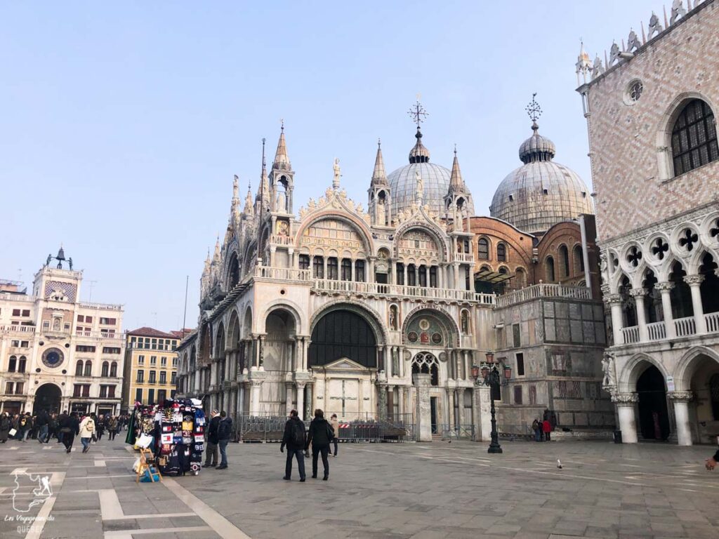 Piazza San Marco de Venise dans notre article Visiter Venise en 4 jours : Que voir et que faire à Venise en Italie #venise #venetie #italie #voyage #europe