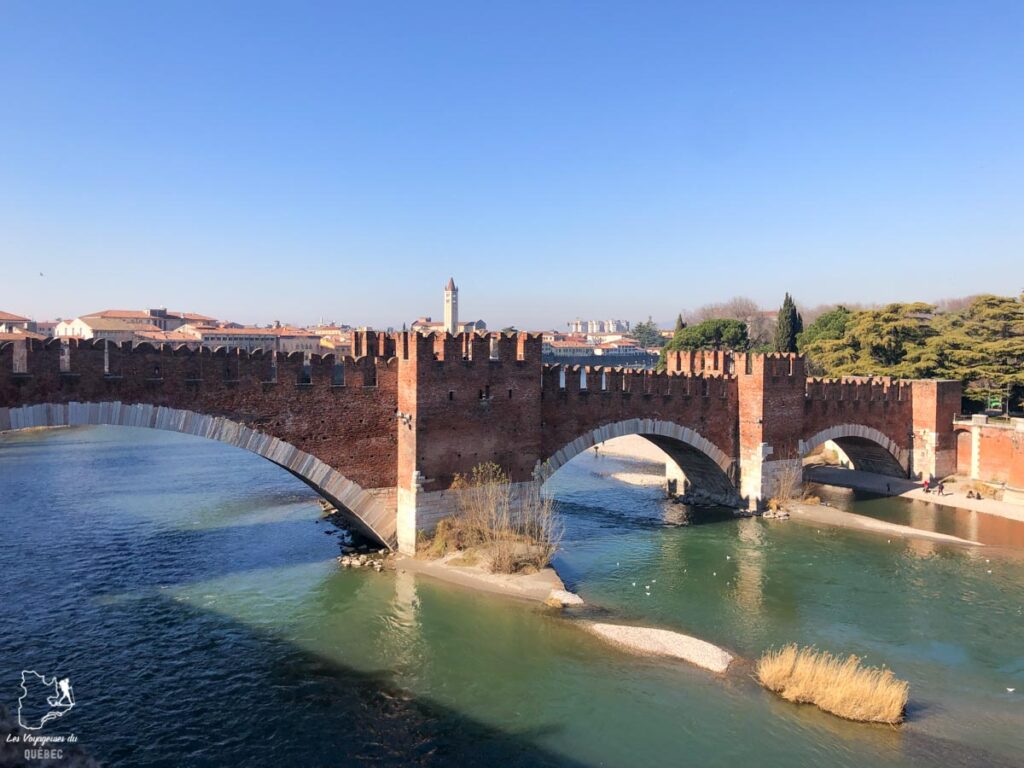 Ponte Scaligero de Vérone dans notre article Visiter Vérone en Italie : mes incontournables de la ville de Roméo et Juliette #verone #italie #venetie #voyage #europe