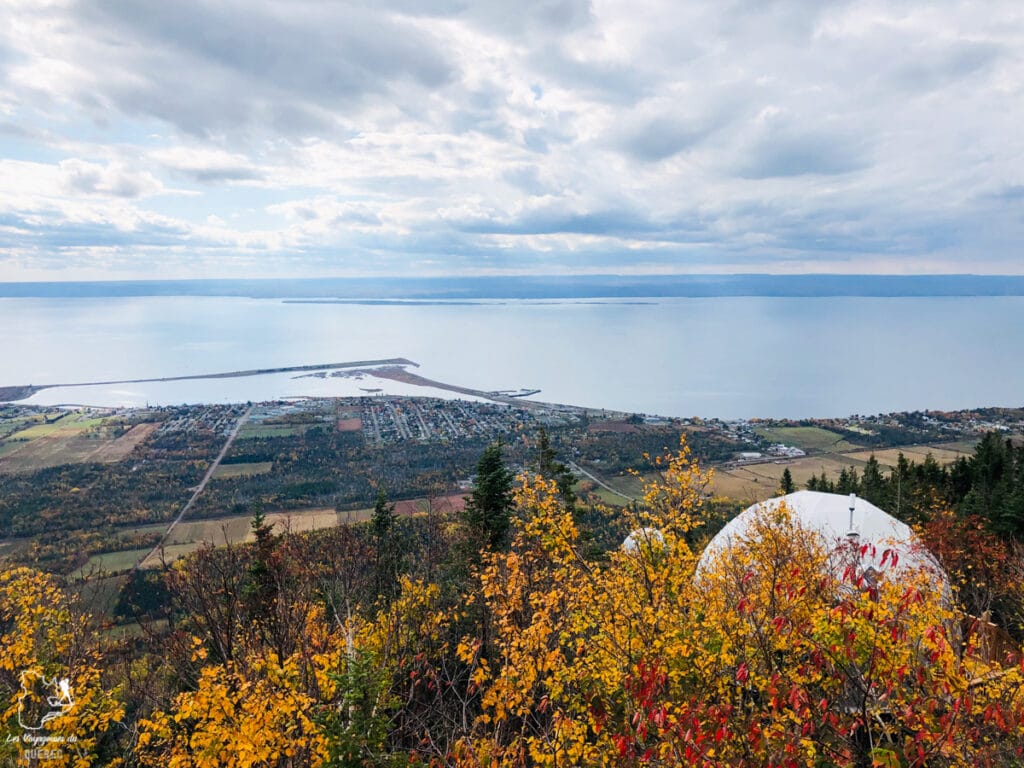 Géodôme du Mont St-Joseph en Gaspésie dans notre article Nuit en montagne: 5 endroits où dormir au sommet d’une montagne au Québec #quebec #montagne #sommet #hebergement