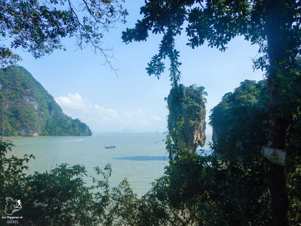 James Bond Island, baie de Phang Nga en Thaïlande dans notre article Premier séjour en Thaïlande : 10 incontournables en Thaïlande à voir et faire #thailande #asiedusudest #asie #voyage