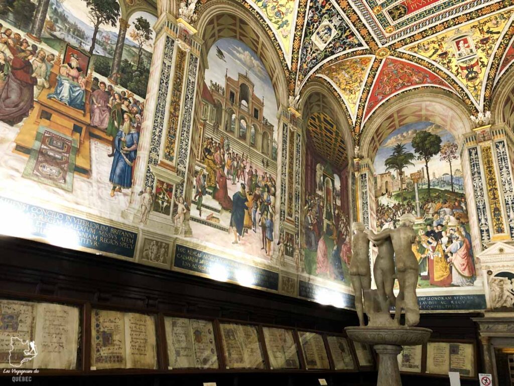 Bibliothèque Piccolomini dans la cathédrale de Sienne en Italie dans notre article Visiter Sienne en Toscane en Italie en 10 incontournables et adresses foodies #italie #sienne #toscane #voyage