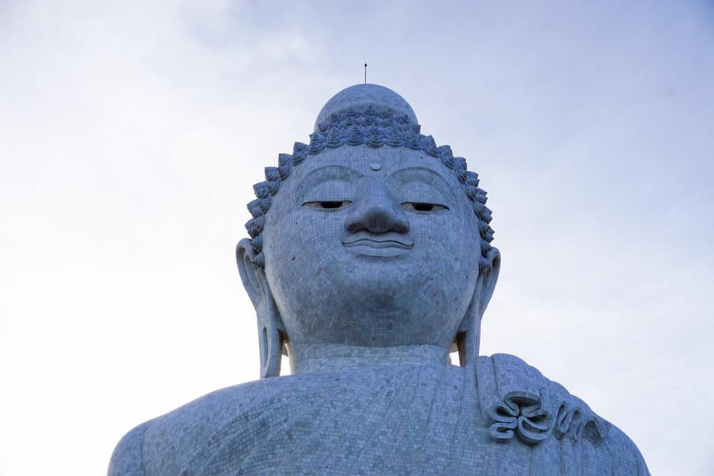 Big Bouddha de Phuket en Thaïlande dans notre article Premier séjour en Thaïlande : 10 incontournables en Thaïlande à voir et faire #thailande #asiedusudest #asie #voyage