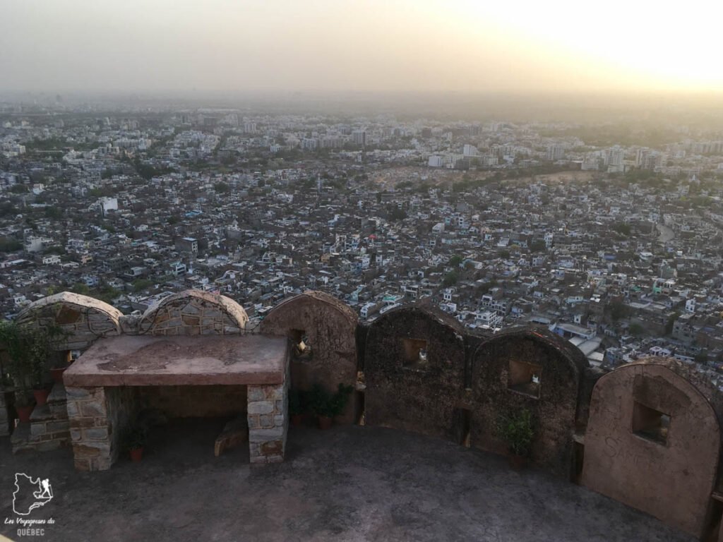 Vue de Jaipur dans notre article Visiter le Rajasthan en Inde : Itinéraire et conseils pour un voyage dans cet État du Nord de l’Inde #rajasthan #inde #itineraire #voyage