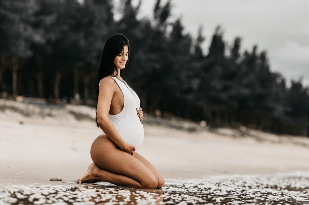 Gestion des symptômes lorsqu'on voyage en étant enceinte dans notre article Voyage et grossesse : Planifier son voyage lorsqu’on est une femme enceinte #grossesse #enceinte #voyage #conseils