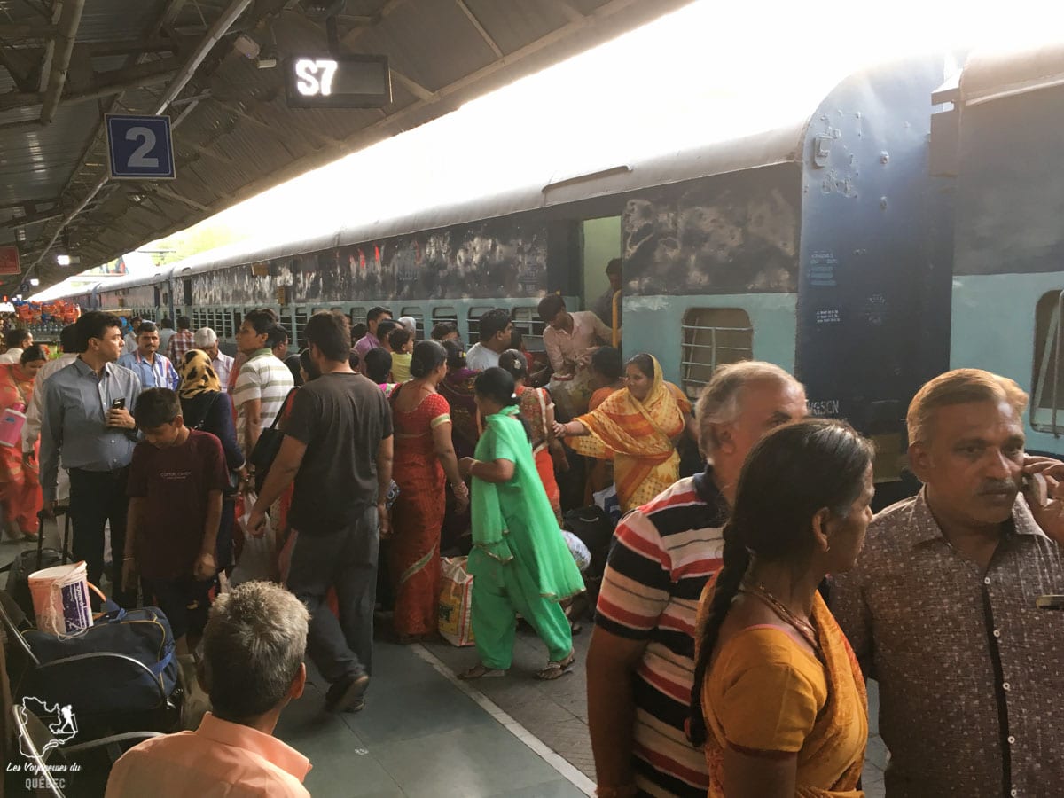 Se déplacer en Inde pas cher avec le train dans notre article 10 conseils pour un voyage en Inde pas cher et à petit budget #inde #asie #voyage #petitbudget #conseilsvoyage