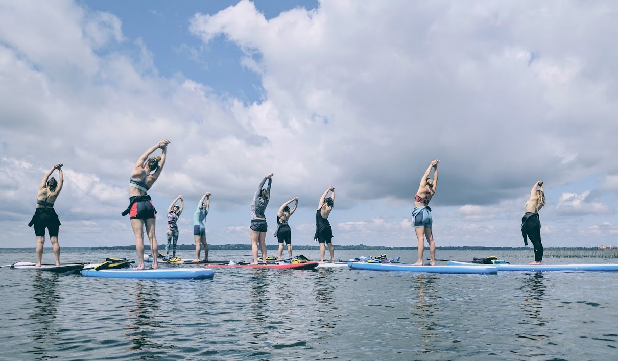 Yoga SUP aux Îles de la Paix à Beauharnois dans notre article 5 spots de SUP (paddleboard) à moins de 1 heure de Montréal pour débutants #SUP #paddleboard #montreal #quebec