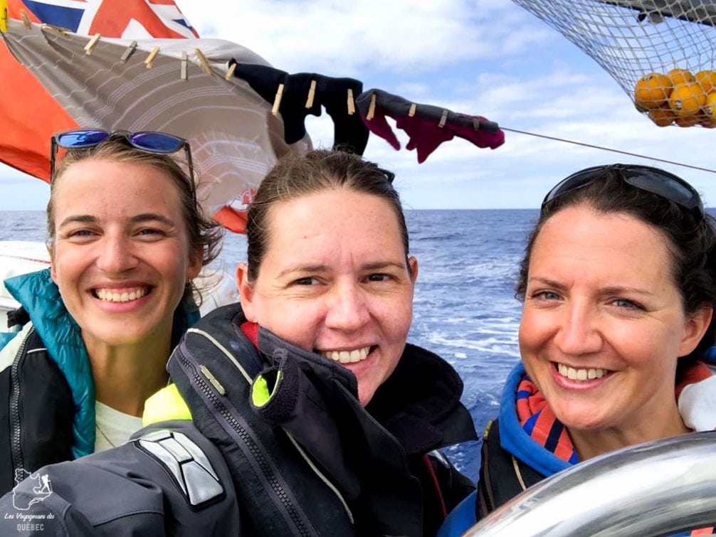 Esprit de communauté à bord du voilier dans notre article Elle participe à Mission eXXpedition : projet écologique en mer totalement féminin #exxpedition #ecologie #environnement #voilier #femme #voyage