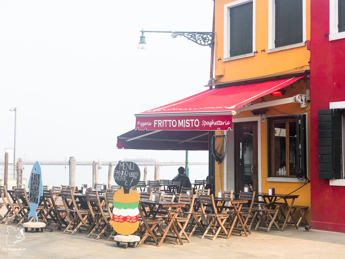 Restaurant Fritto Misto à Burano dans notre article Visiter Murano et Burano en Italie : Que faire sur ces deux îles à côté de Venise #italie #murano #burano #venise #europe #voyage