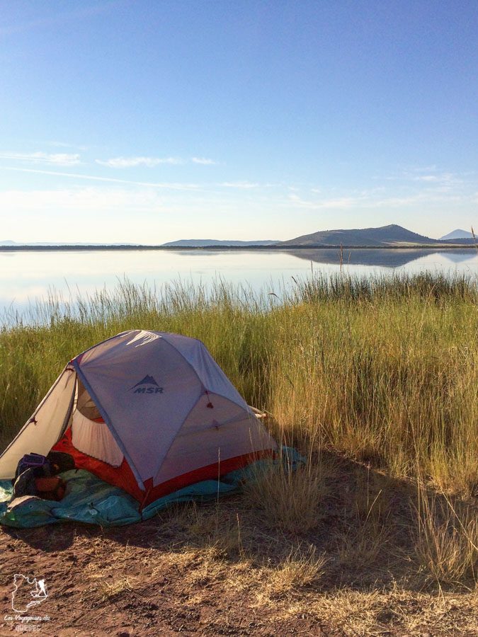 Camping sur le bord de l'eau dans notre article Voyage en auto-stop : De l’Alaska à la Californie sur le pouce, une aventure humaine #autostop #pouce #voyage #usa #canada