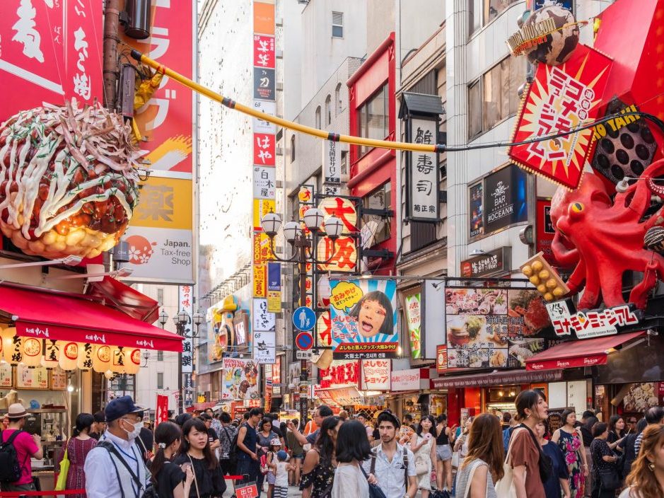 Promenade Dotombori à Osaka dans notre article Visiter le Japon en 8 incontournables : que faire lors d’un voyage de 4 semaines #japon #voyage #asie