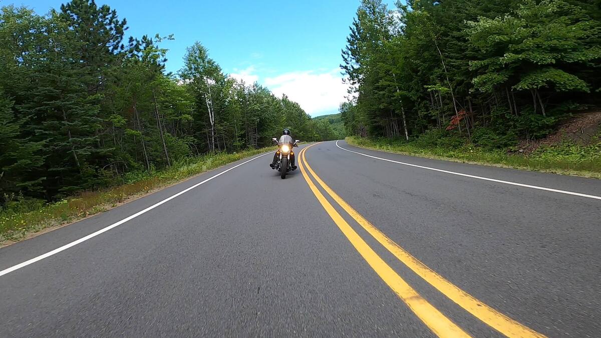 Boucle du Parc de la Mauricie en Mauricie dans notre article Visiter le Québec à moto en 10 itinéraires coups de coeur #quebec #moto #roadtrip #voyage #canada