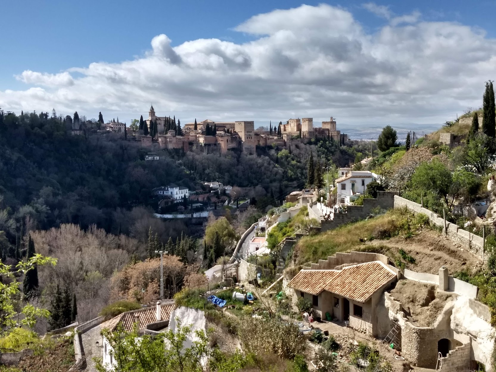 Visiter Grenade près de Málaga en Espagne dans notre article Visiter Málaga en Espagne : Que voir et que faire à Málaga en 6 incontournables #malaga #espagne #europe #voyage #andalousie