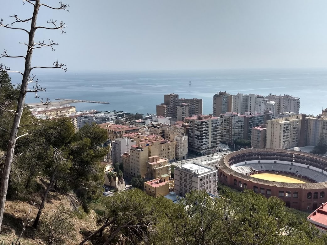 La ville de Málaga en Espagne dans notre article Visiter Málaga en Espagne : Que voir et que faire à Málaga en 6 incontournables #malaga #espagne #europe #voyage #andalousie
