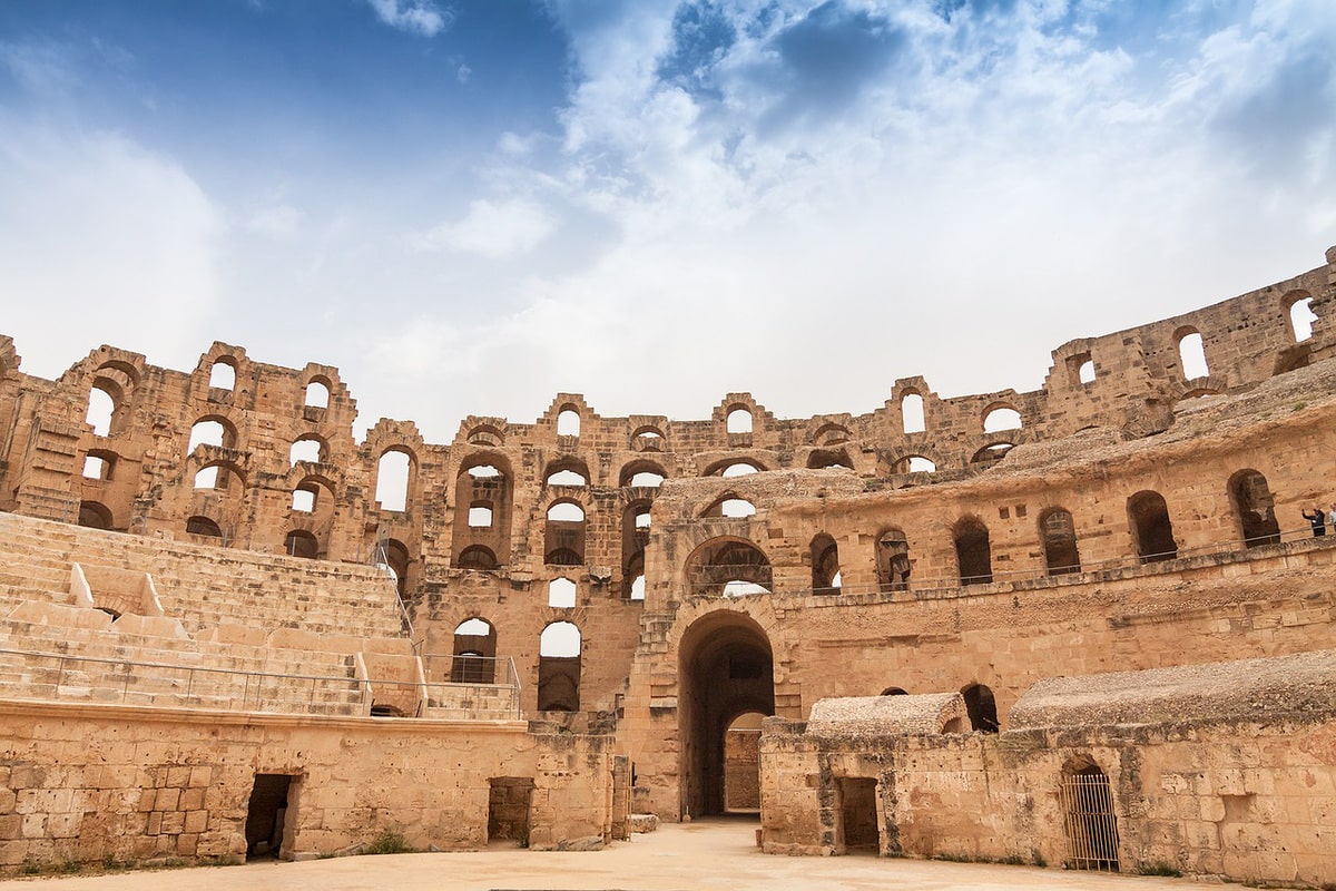 Amphithéâtre romain El Jem en Tunisie dans notre article Que faire en Tunisie et où aller : Mon voyage en Tunisie en 12 incontournables à visiter #tunisie #voyage #afrique #maghreb #eljem