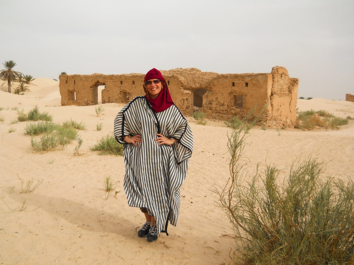 Dormir dans le désert du Sahara, un incontournable de la Tunisie dans notre article Que faire en Tunisie et où aller : Mon voyage en Tunisie en 12 incontournables à visiter #tunisie #voyage #afrique #maghreb #desert #sahara