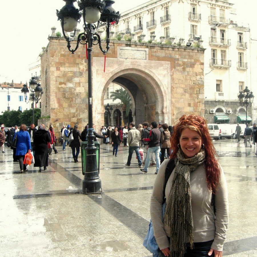 Porte Bab El Bahr de la médina de Tunis en Tunisie dans notre article Que faire en Tunisie et où aller : Mon voyage en Tunisie en 12 incontournables à visiter #tunisie #voyage #afrique #maghreb #souk #tunis
