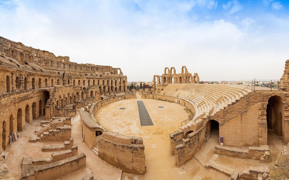 Amphithéâtre romain El Jem en Tunisie dans notre article Que faire en Tunisie et où aller : Mon voyage en Tunisie en 12 incontournables à visiter #tunisie #voyage #afrique #maghreb #eljem