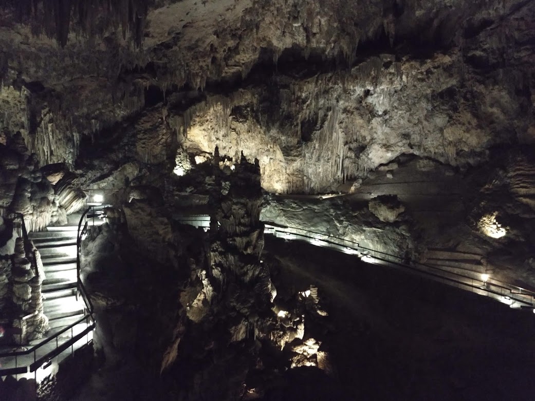 Grottes de Nerja près de Málaga en Espagne dans notre article Visiter Málaga en Espagne : Que voir et que faire à Málaga en 6 incontournables #malaga #espagne #europe #voyage #andalousie