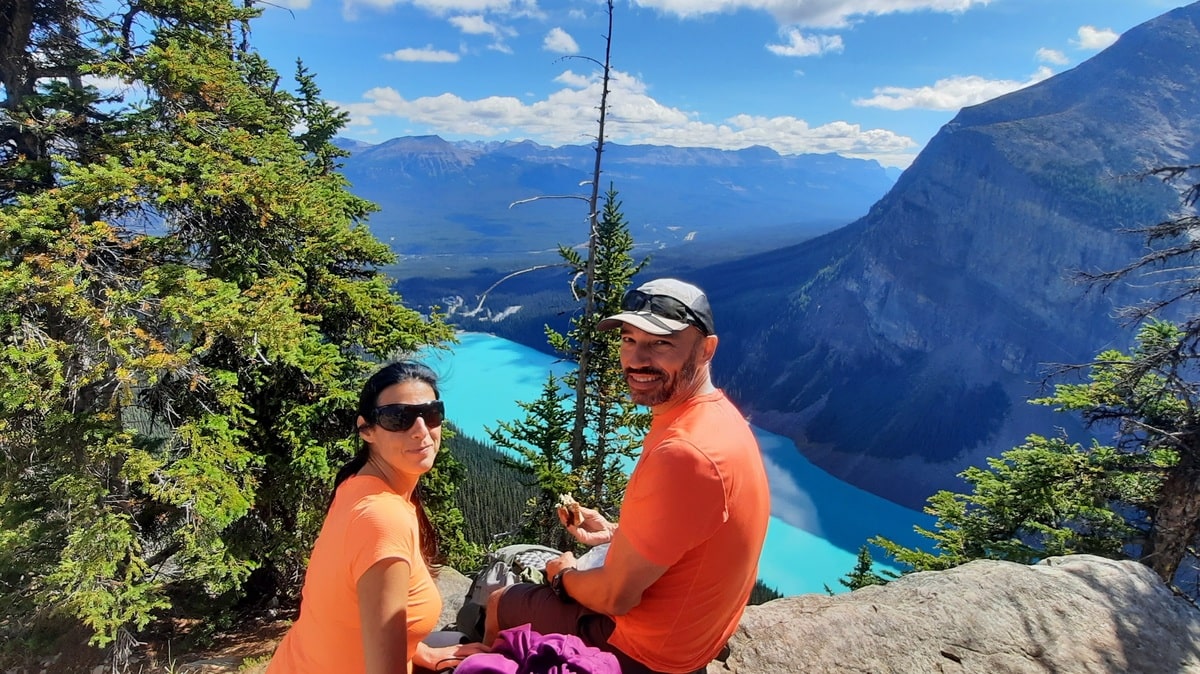 Vue sur le Lac Louise sur Big Beehive dans le Parc national de Banff en Alberta dans notre article Partir en randonnée dans le Parc national de Banff et le Parc de Jasper dans les Rocheuses #rocheuses #canada #alberta #parcnational #parcscanada #banff #jasper #randonnee #montagne