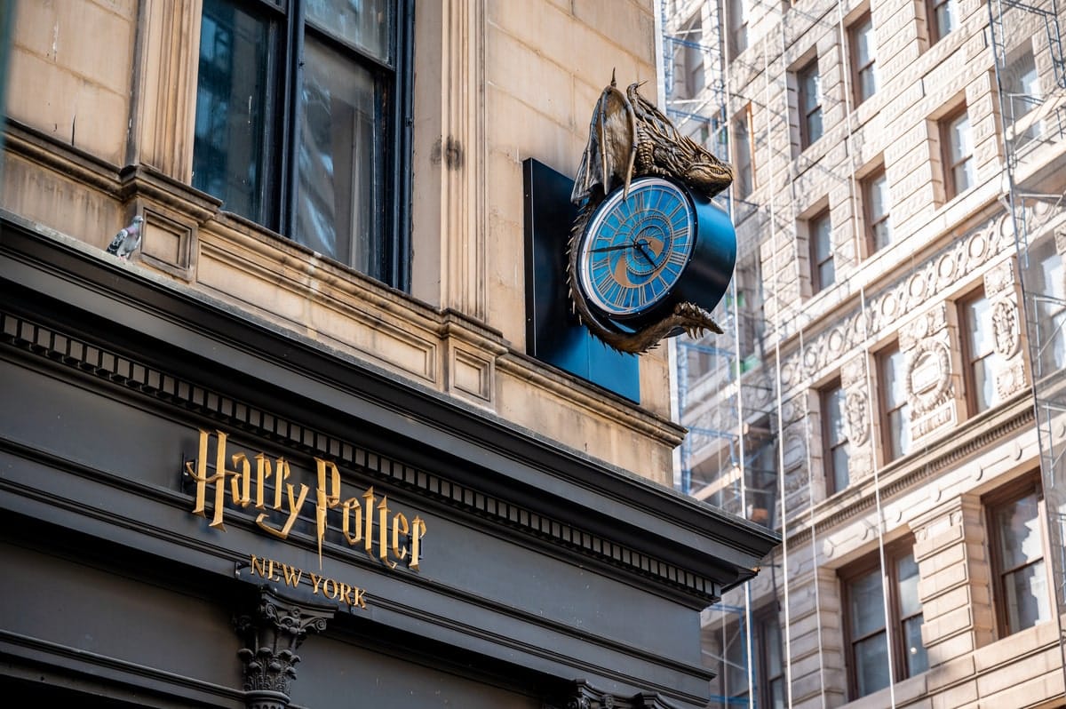 Boutique Harry Potter à New York dans notre article Que faire à New York : 10 nouveautés du nouveau New York à visiter #newyork #nouveaunewyork #voyagenewyork #grossepomme