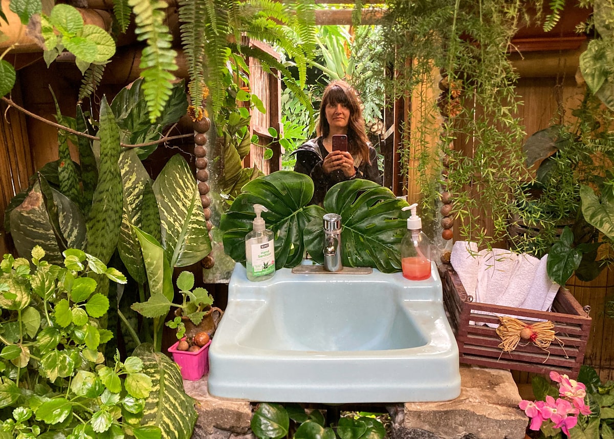 Salle de bain à la Finca Valhalla dans notre article Visiter Antigua au Guatemala : que voir et que faire à Antigua et ses alentours #antigua #guatemala #visiterantigua #voyage #quoifaireantigua