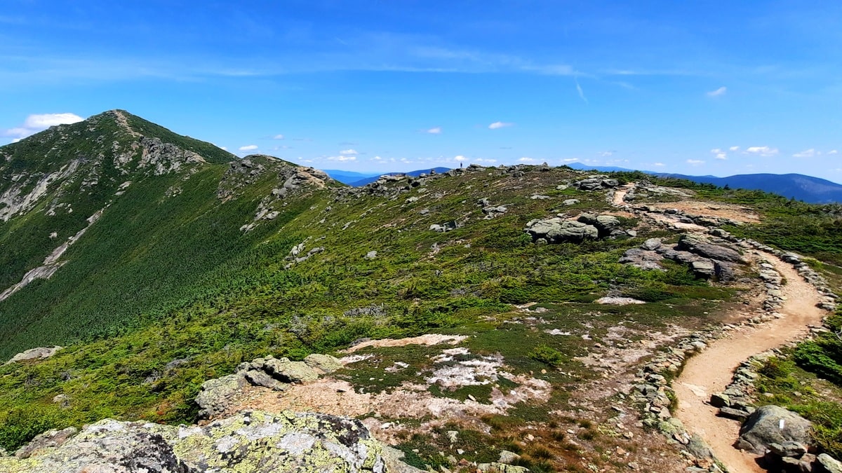 Sentier de randonnée dans les Montagnes Blanches dans notre article 5 randonnées incontournables dans les montagnes Blanches au New Hampshire #MontagnesBlanches #Randonnée #NewHampshire #ÉtatsUnis 