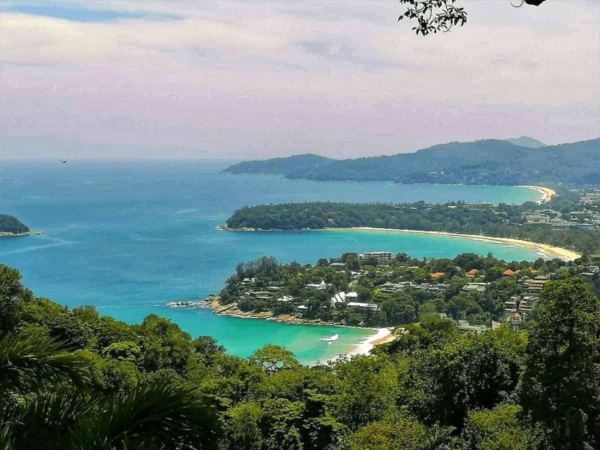 Baies de Phuket dans notre article Les 8 plus belles îles de la Thaïlande à découvrir #Thaïlande #îles #voyage #Asie #Asiedusudest 