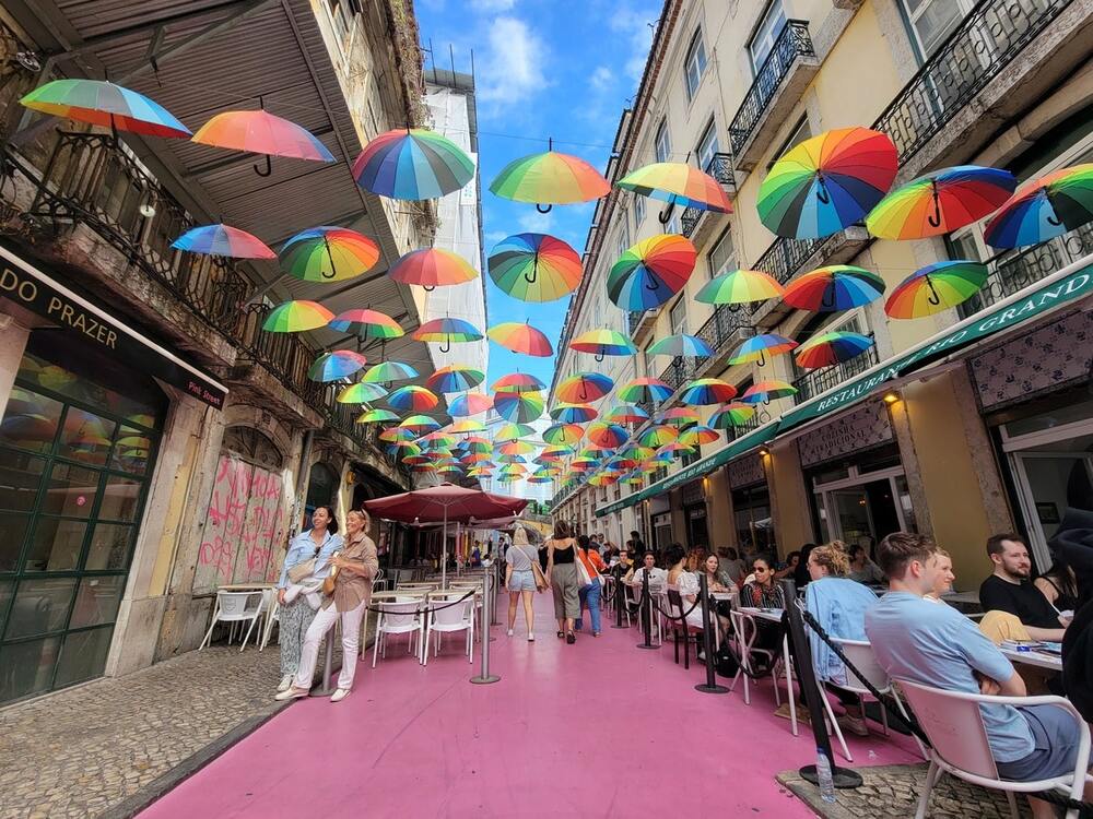 Pink Street à Lisbonne dans notre article Visiter Lisbonne au Portugal : que faire et que voir à Lisbonne en 13 incontournables #Lisbonne #Portugal #Voyage #Europe 