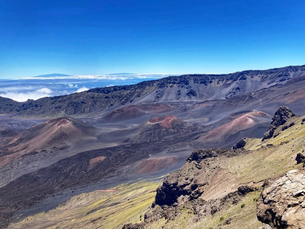 Parc national du volcan Haleakala dans notre article Découvrir le Parc national de Haleakala sur Maui à Hawaii en 8 activités incontournables #Hawaii #Maui #Haleakala #ParcNationalHaleakala #Voyage