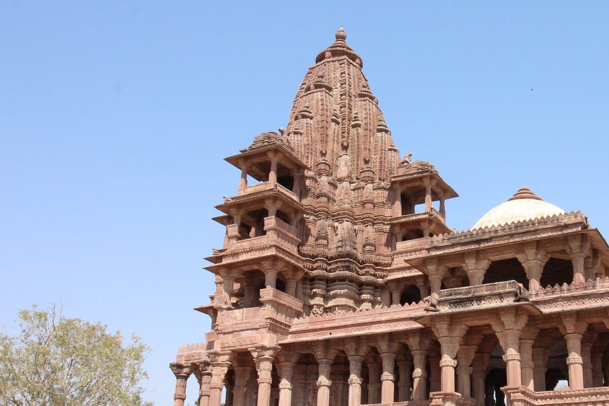 Temple hindou New Delhi dans notre article Visiter New Delhi en Inde : Que faire et que voir en 14 coups de coeur #NewDelhi #Inde #VisiterNewDelhi#IndeDuNord #AsieduSud