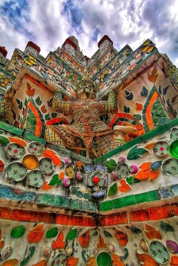 Visiter le Wat Arun dans notre article Que faire à Bangkok et que voir : visiter Bangkok en Thaïlande en 12 incontournables #Bangkok #Thaïlande #Asie #AsieduSudEst#VisiterBangkok 